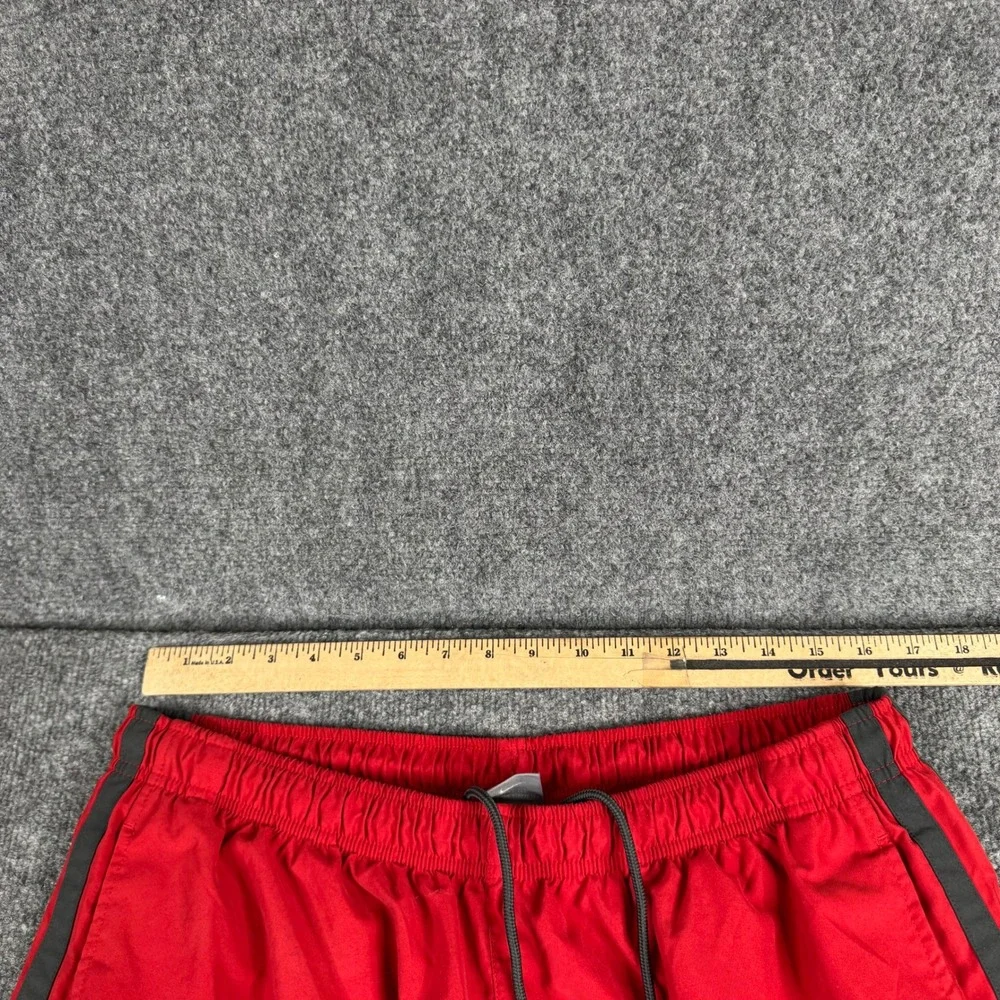 Nike Athletic Shorts Mens Size XL Red Grey Stripe Cargo Mesh Lined Drawstring